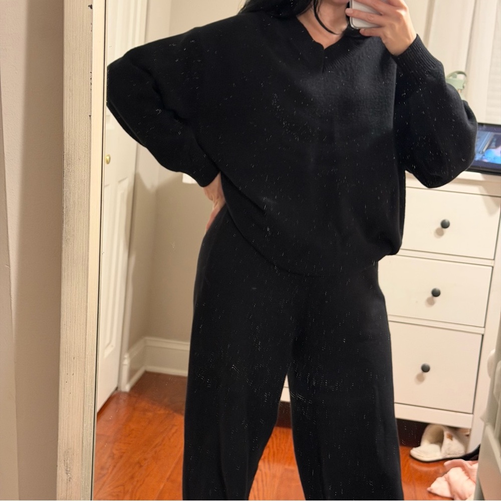 Gap CashSoft Oversized V-Neck Sweater True Black - Picture 5 of 9